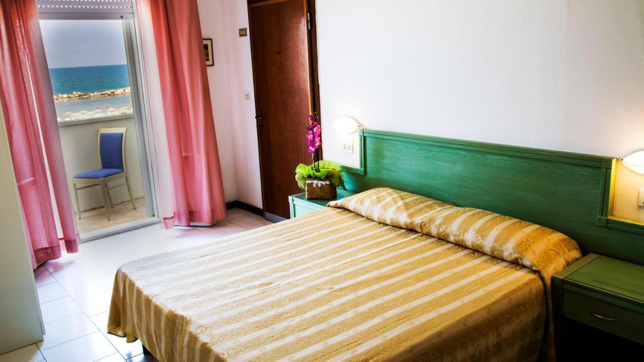 Hotel Villa Sole Resort Беллария-Иджеа-Марина Экстерьер фото