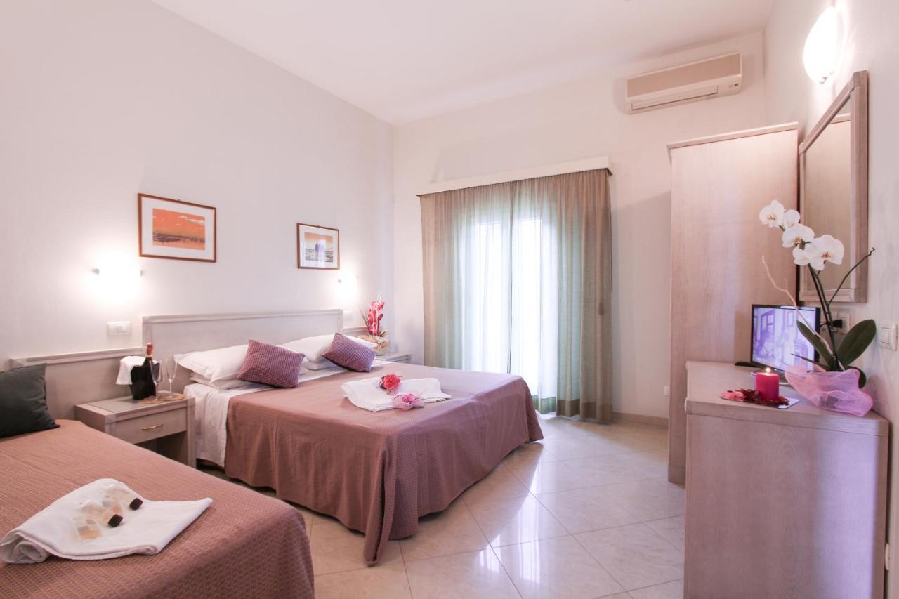 Hotel Villa Sole Resort Беллария-Иджеа-Марина Экстерьер фото