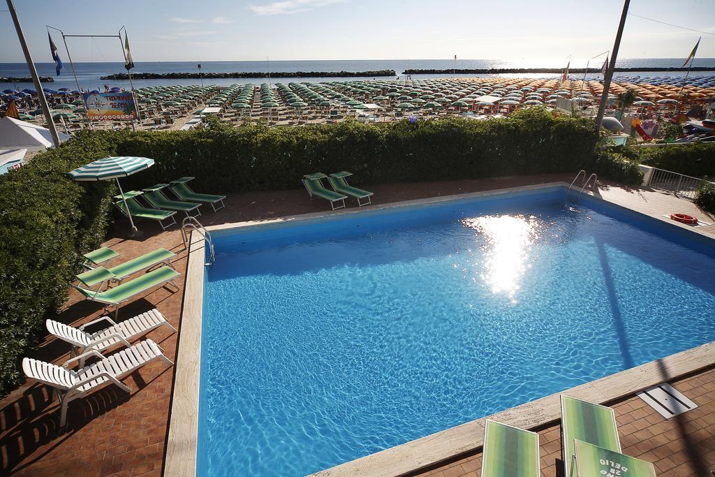 Hotel Villa Sole Resort Беллария-Иджеа-Марина Экстерьер фото
