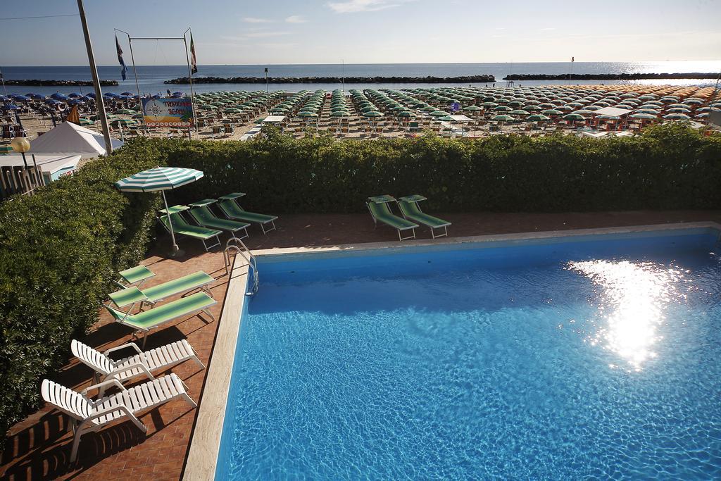 Hotel Villa Sole Resort Беллария-Иджеа-Марина Экстерьер фото