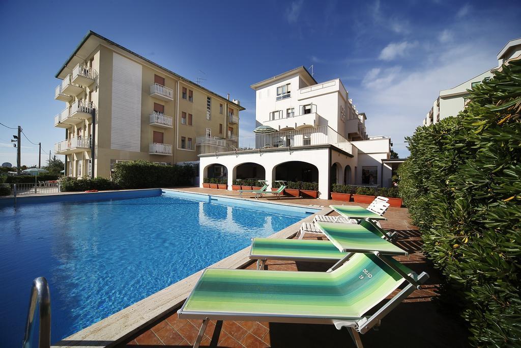 Hotel Villa Sole Resort Беллария-Иджеа-Марина Экстерьер фото