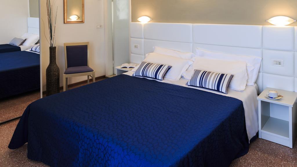 Hotel Villa Sole Resort Беллария-Иджеа-Марина Экстерьер фото