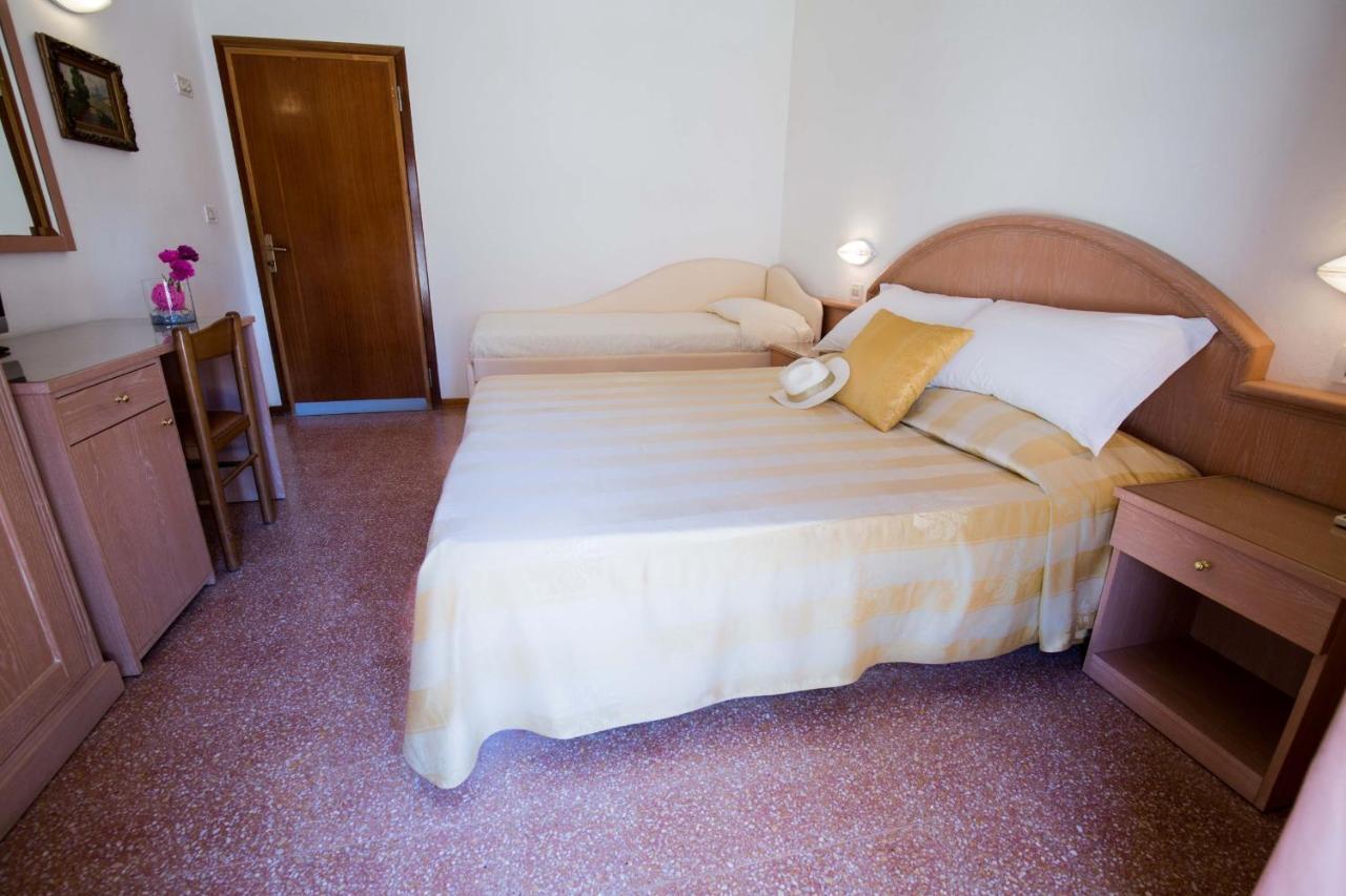 Hotel Villa Sole Resort Беллария-Иджеа-Марина Экстерьер фото