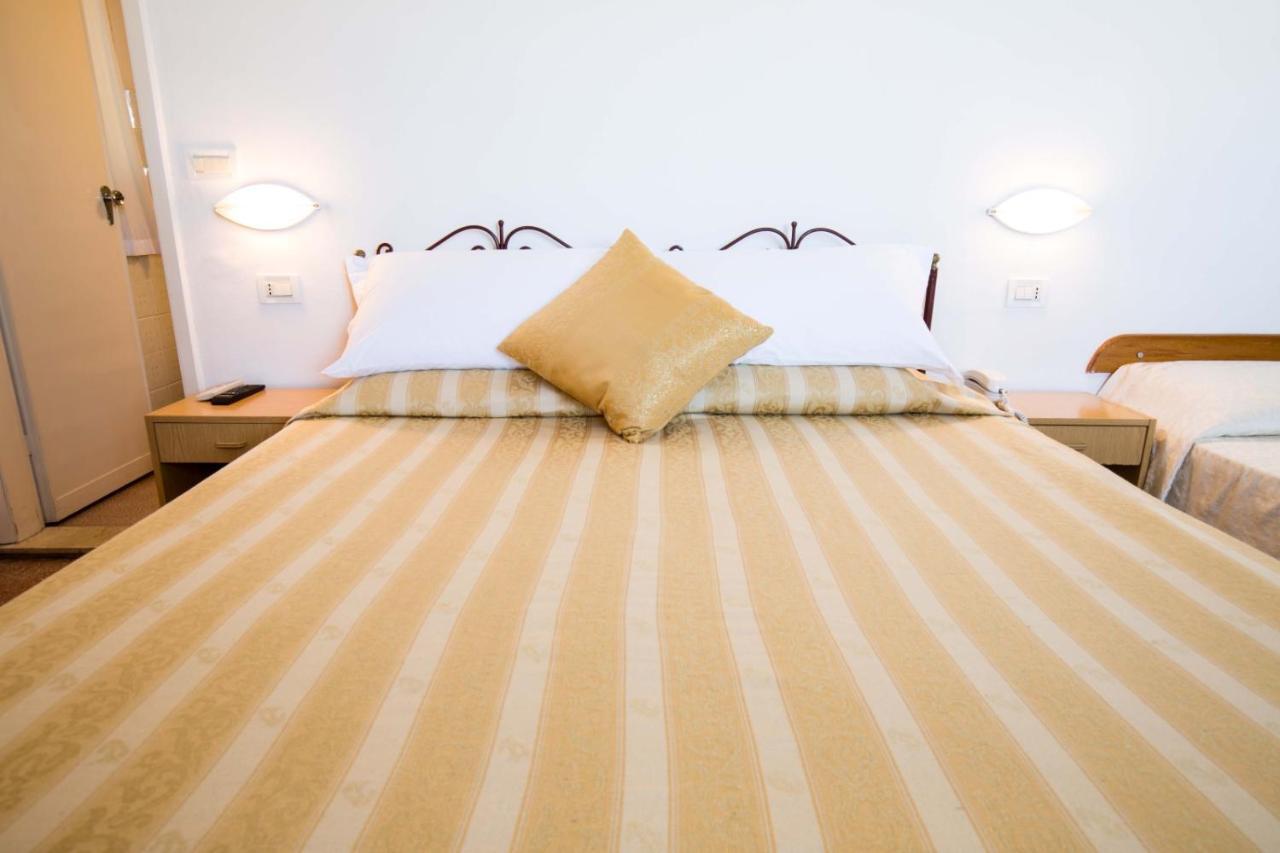 Hotel Villa Sole Resort Беллария-Иджеа-Марина Экстерьер фото