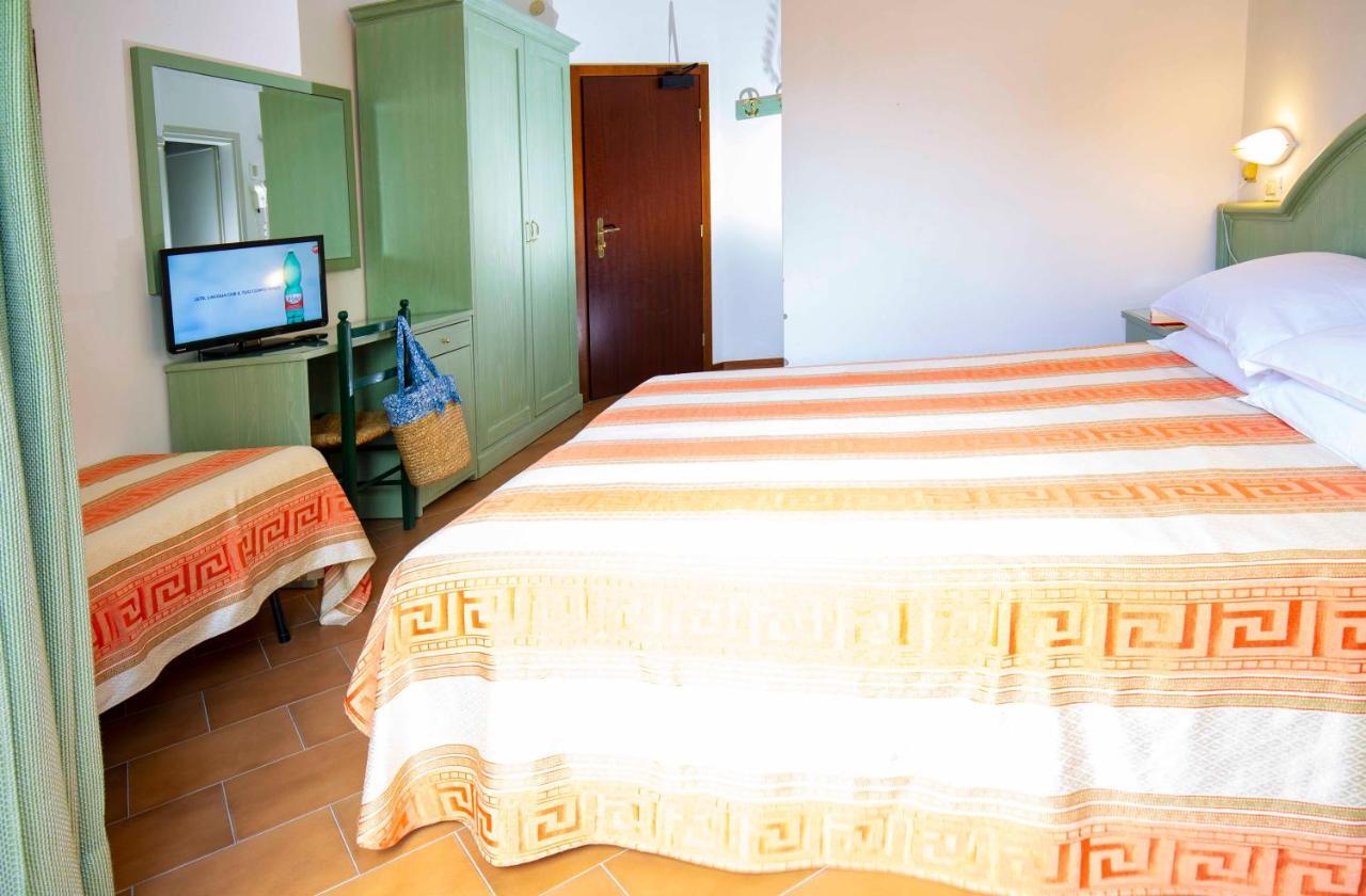 Hotel Villa Sole Resort Беллария-Иджеа-Марина Экстерьер фото