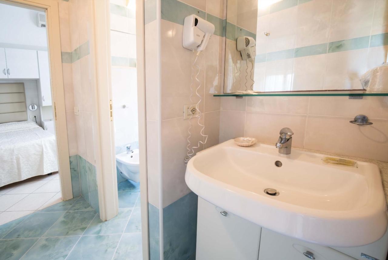 Hotel Villa Sole Resort Беллария-Иджеа-Марина Экстерьер фото