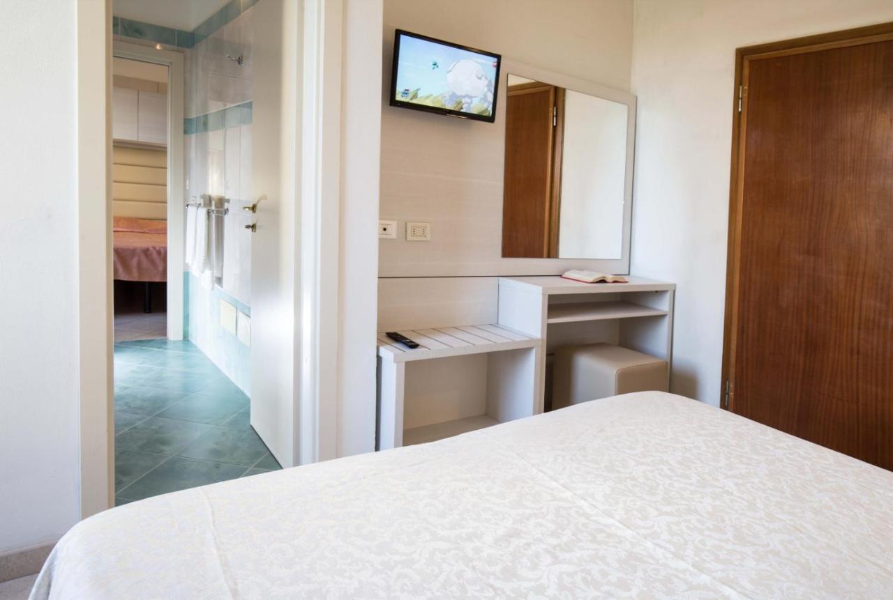 Hotel Villa Sole Resort Беллария-Иджеа-Марина Экстерьер фото