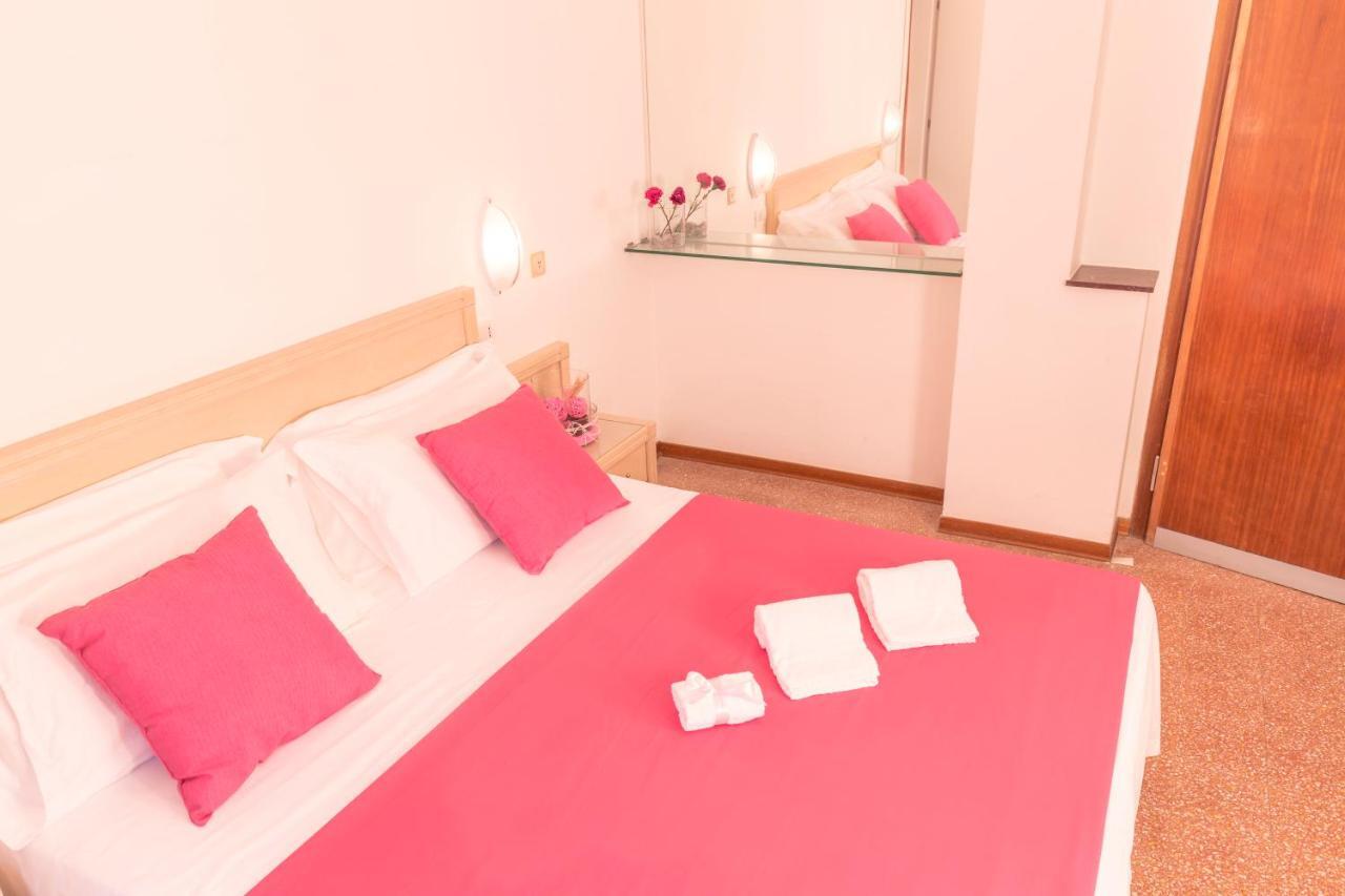 Hotel Villa Sole Resort Беллария-Иджеа-Марина Экстерьер фото